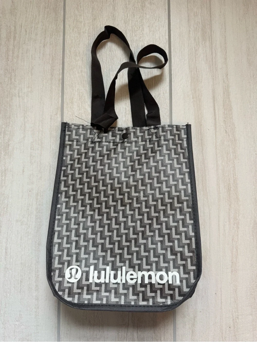 lululemon athletica Black & Gray Patterned Messenger Tote